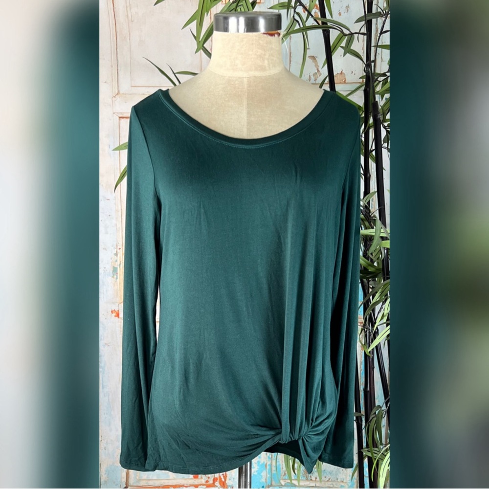 Melrose And Market Dark Green Twist Front Stretch Knit Top